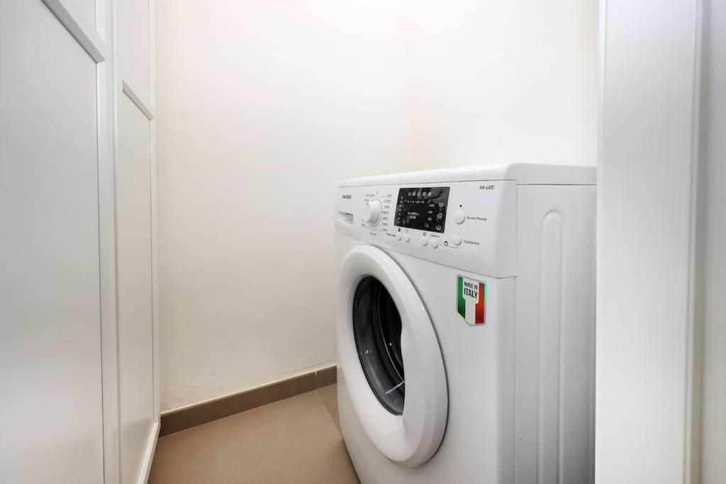 Apartment Basilica San Paolo Nuvola Eur Modern Rom